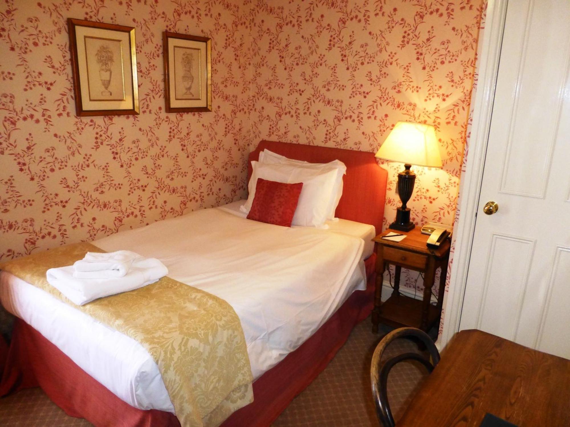 The Bear Hotel ディバイザス 部屋 写真